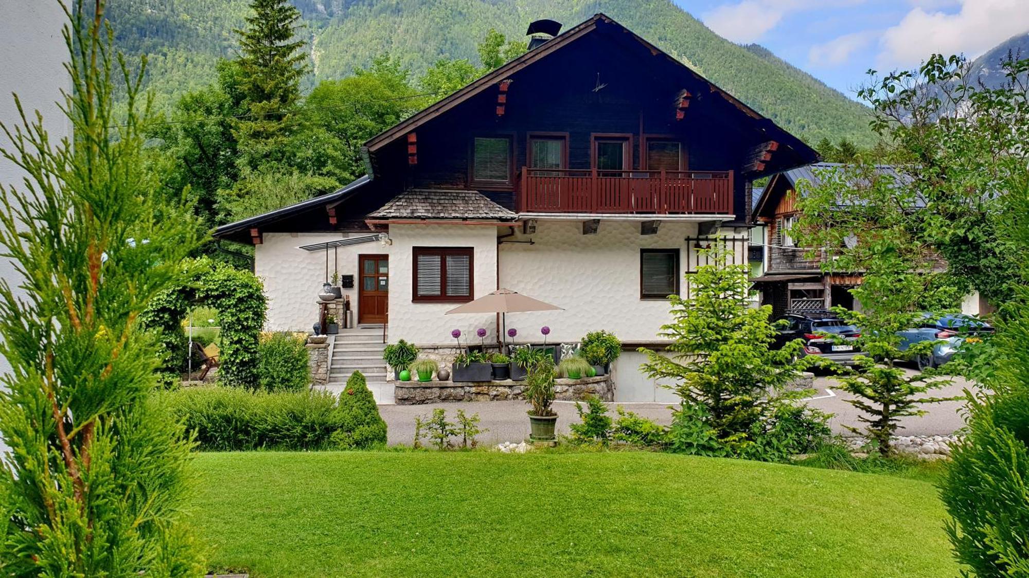 Haus Alpenblick Apartment Обертраун Екстериор снимка