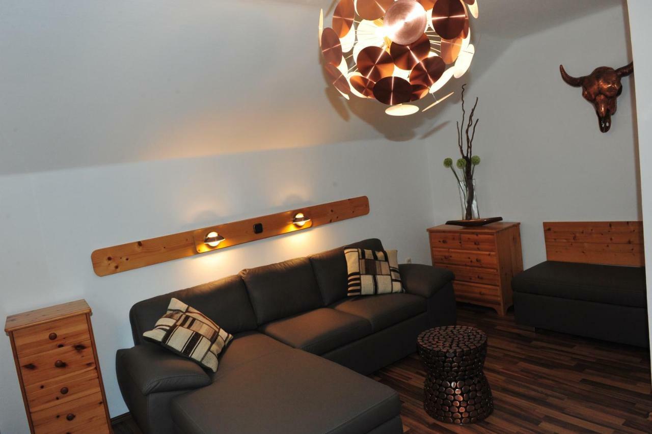Haus Alpenblick Apartment Обертраун Екстериор снимка